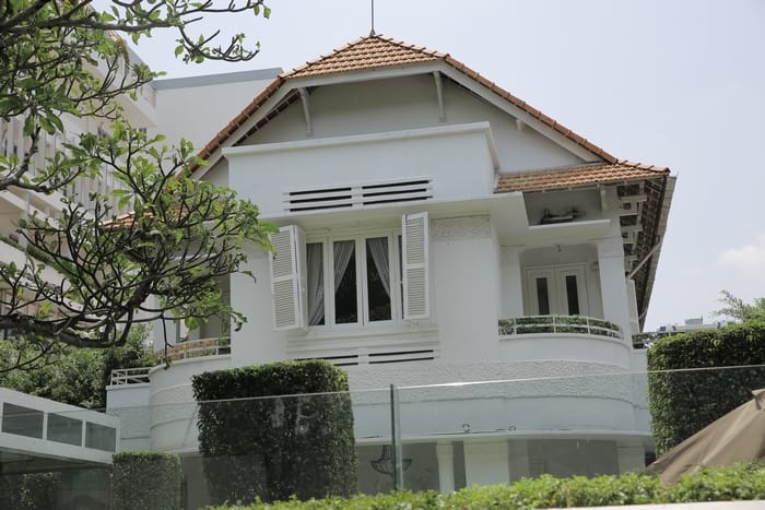 Căn nhà cổ này đang được sử dụng như một nhà hàng hạng sang tại quận 3. Ảnh: Thành Hoa