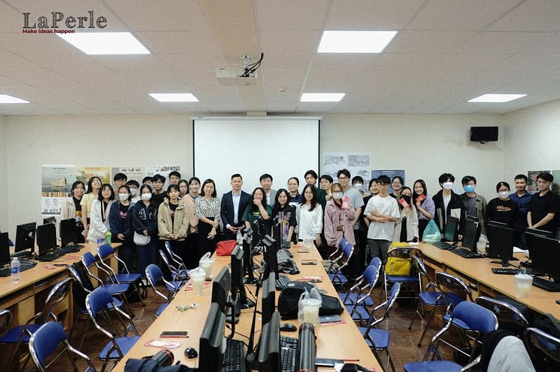 Sinh viên năm 2 trường Đại học Kiến Trúc TP.HCM tham gia buổi giao lưu với LaPerle về lộ trình phát triển sự nghiệp. Ảnh: LaPerle